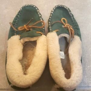 Ll bean green suede shirling slippers